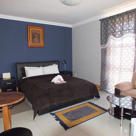 ווינדהוק Royal Castle Guest House חדר תמונה