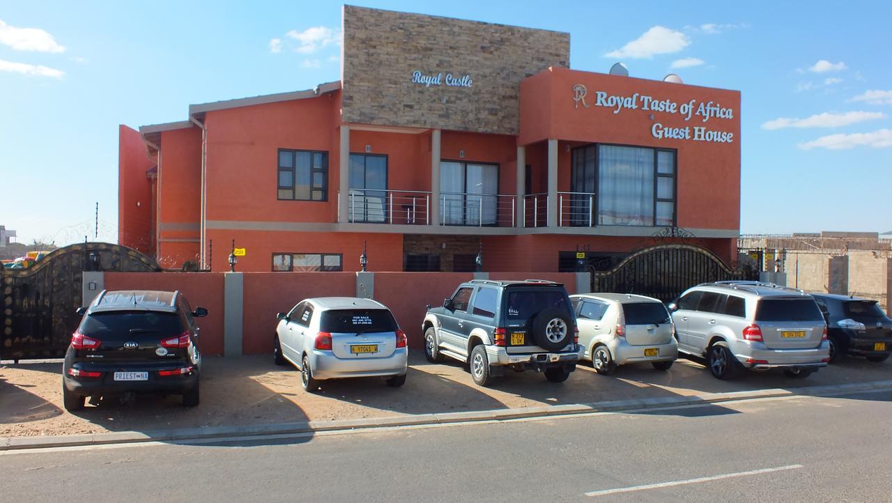 ווינדהוק Royal Castle Guest House מראה חיצוני תמונה
